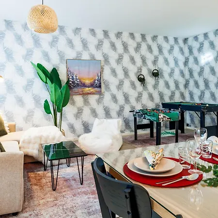 Lapland-themed 3 Bedrooms With Game Corner & Free Parking *
